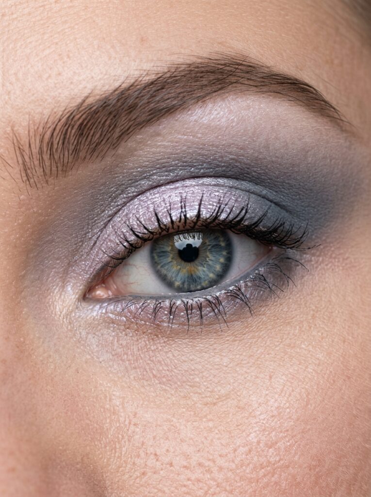15 Fall Eyeshadow Combos That Make Your Eyes Pop slate grey and icy lilac eyeshadow look