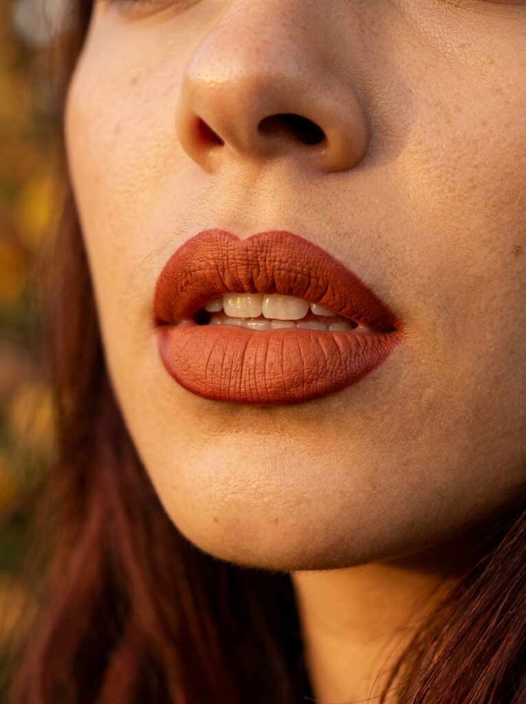 auburn liner with burnt terracotta lip